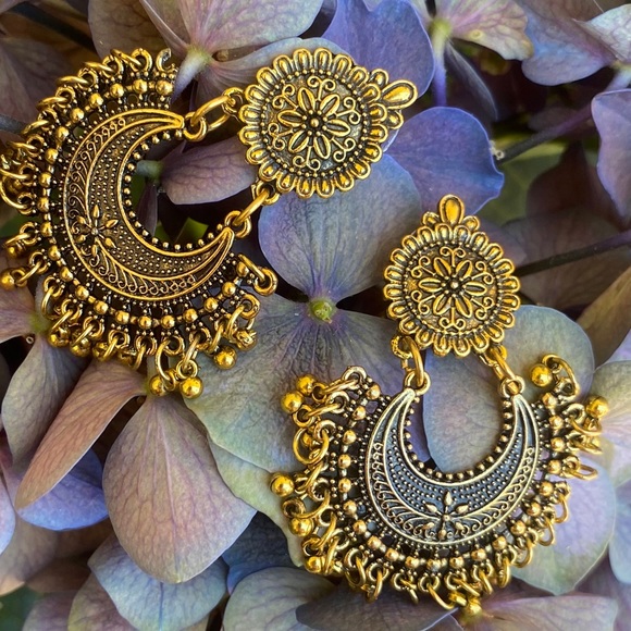 Beautiful Chandelier Mandala Earrings
